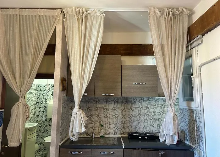 Venice Guest House 3*