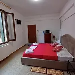 Venice Guest House 3*