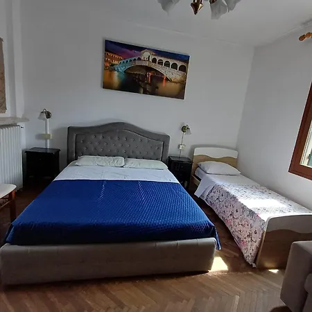 Venice Guest House 3*